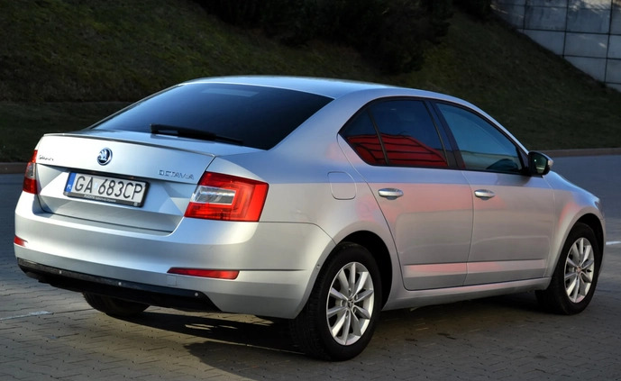 Skoda Octavia cena 34999 przebieg: 275000, rok produkcji 2014 z Gdańsk małe 781